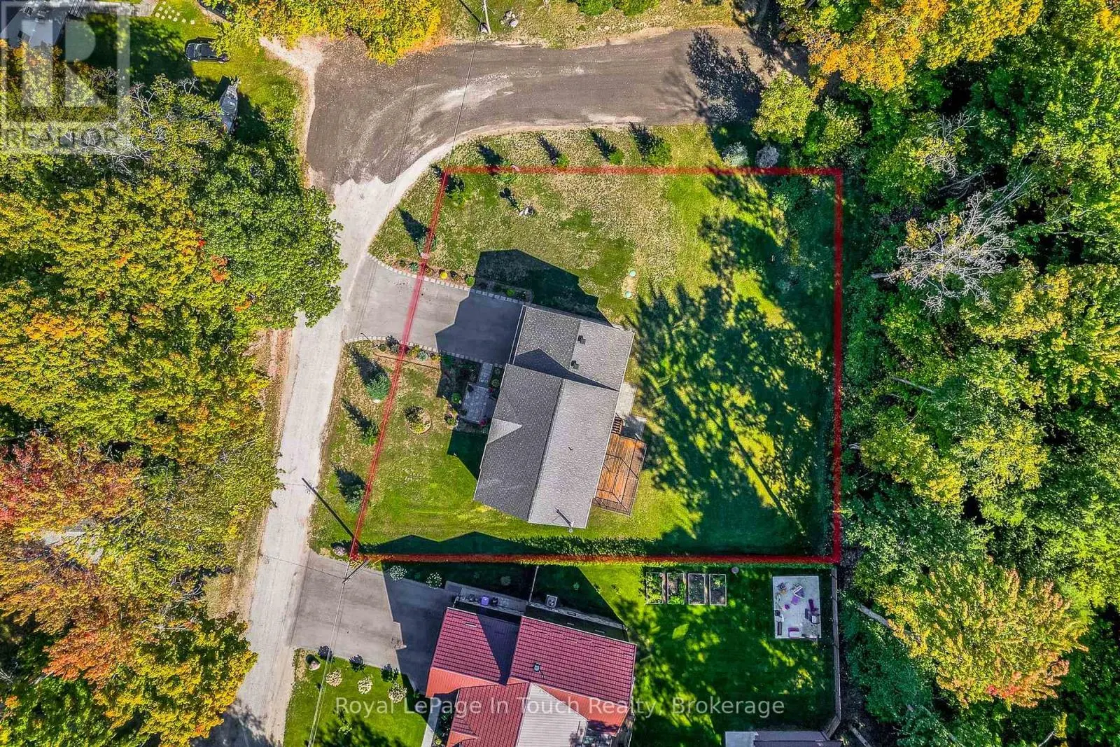 9 BELCOURT CRESCENT