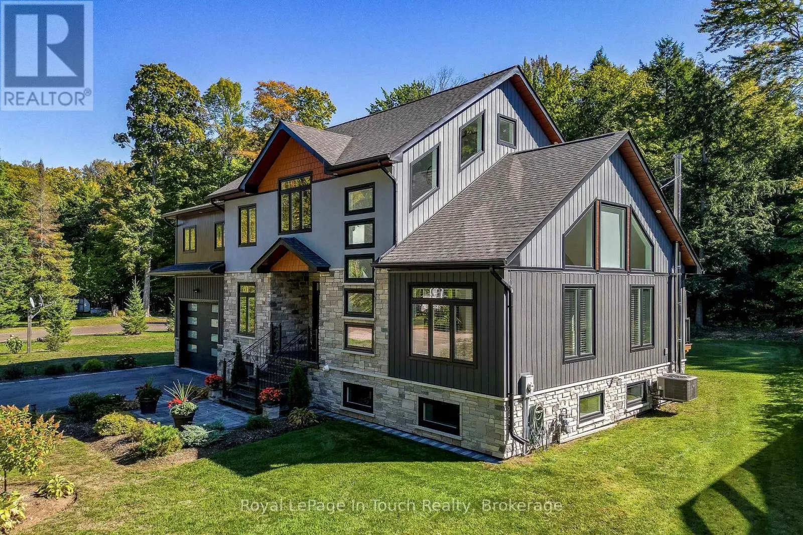 9 BELCOURT CRESCENT