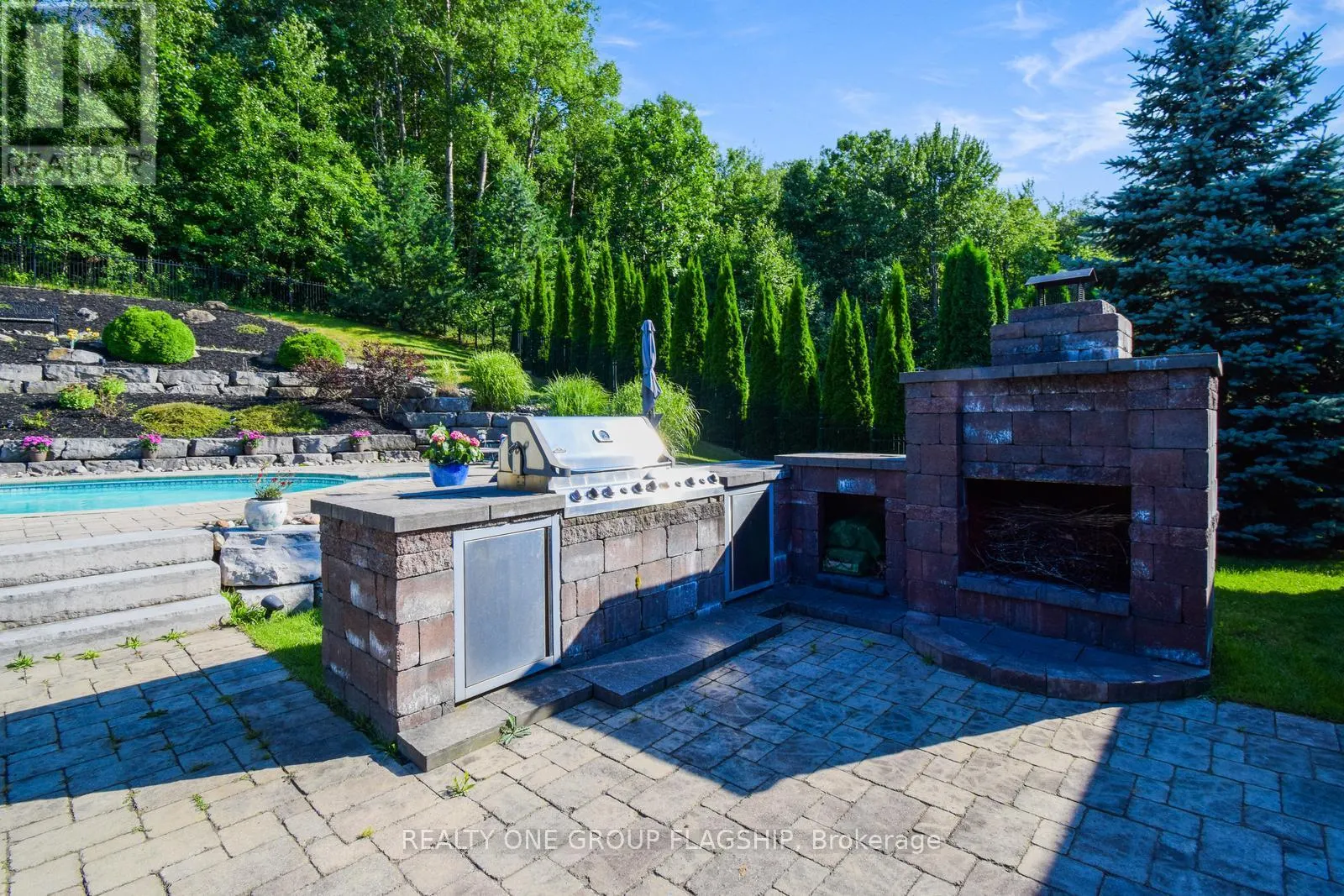 24 WENDAT TRAIL