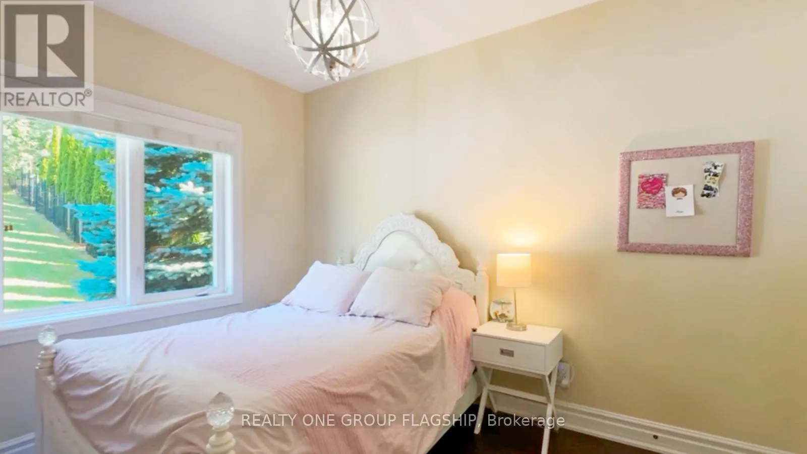 24 WENDAT TRAIL
