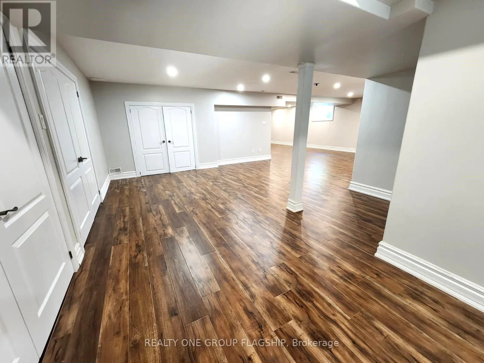 24 WENDAT TRAIL