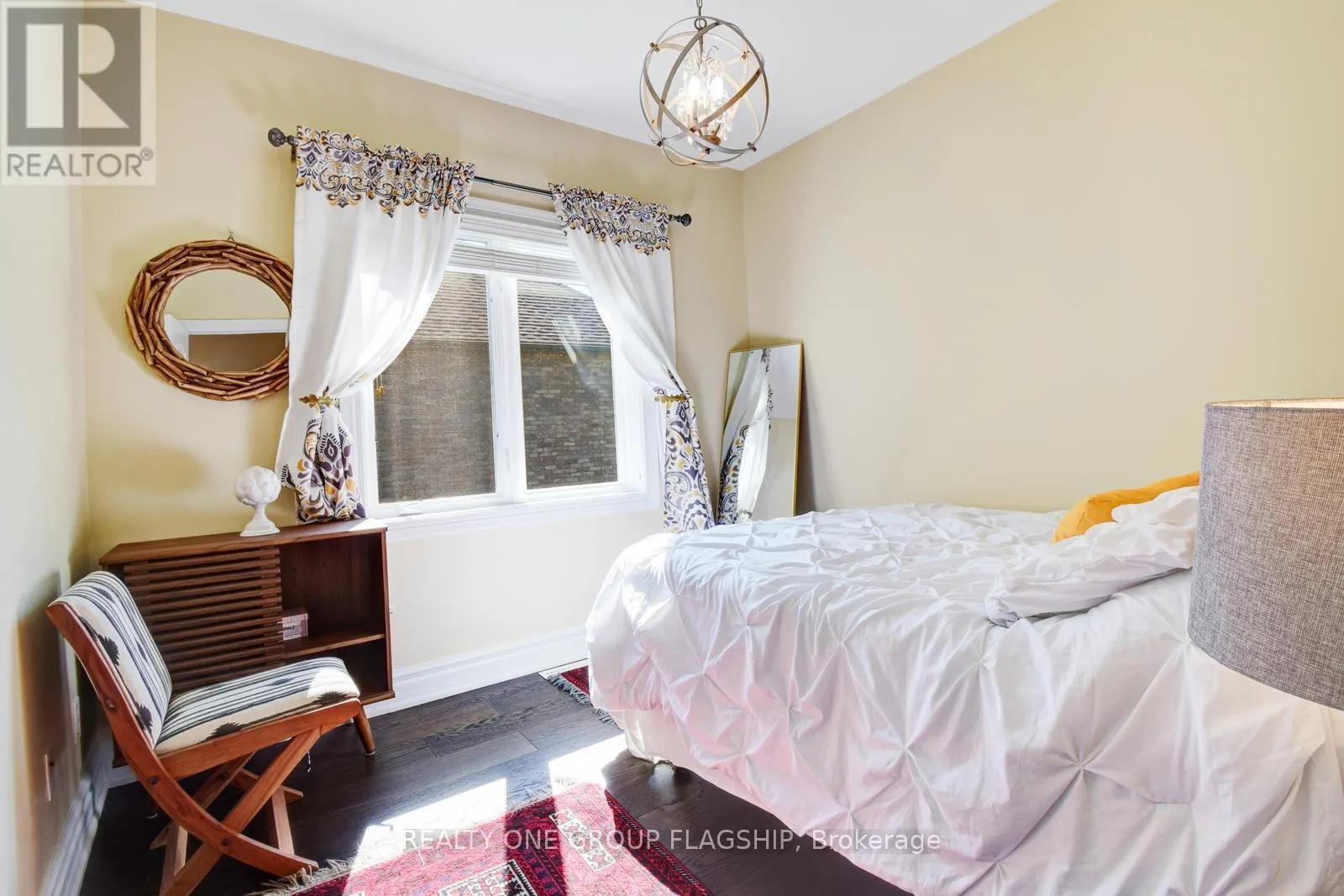 24 WENDAT TRAIL