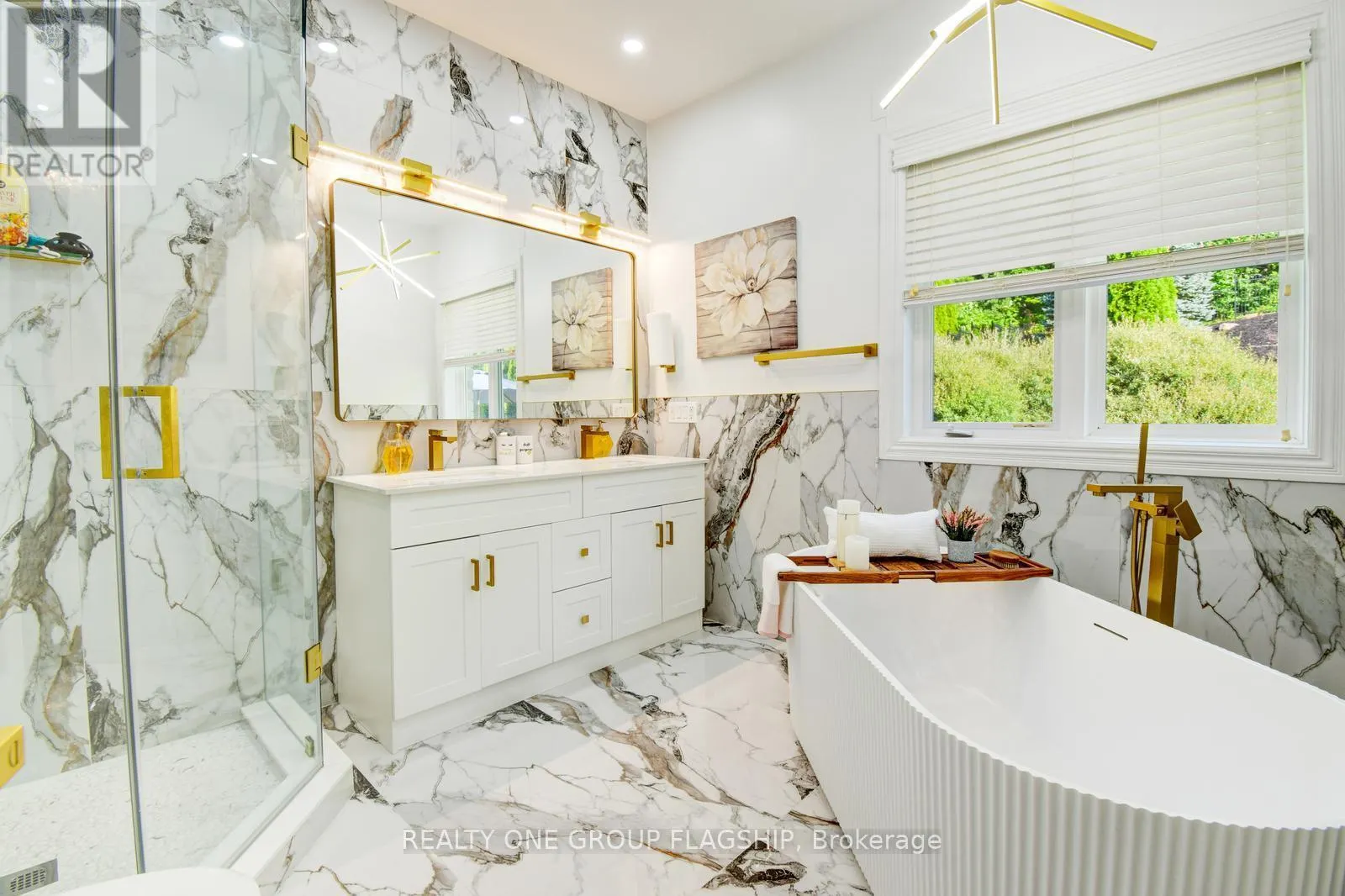 24 WENDAT TRAIL