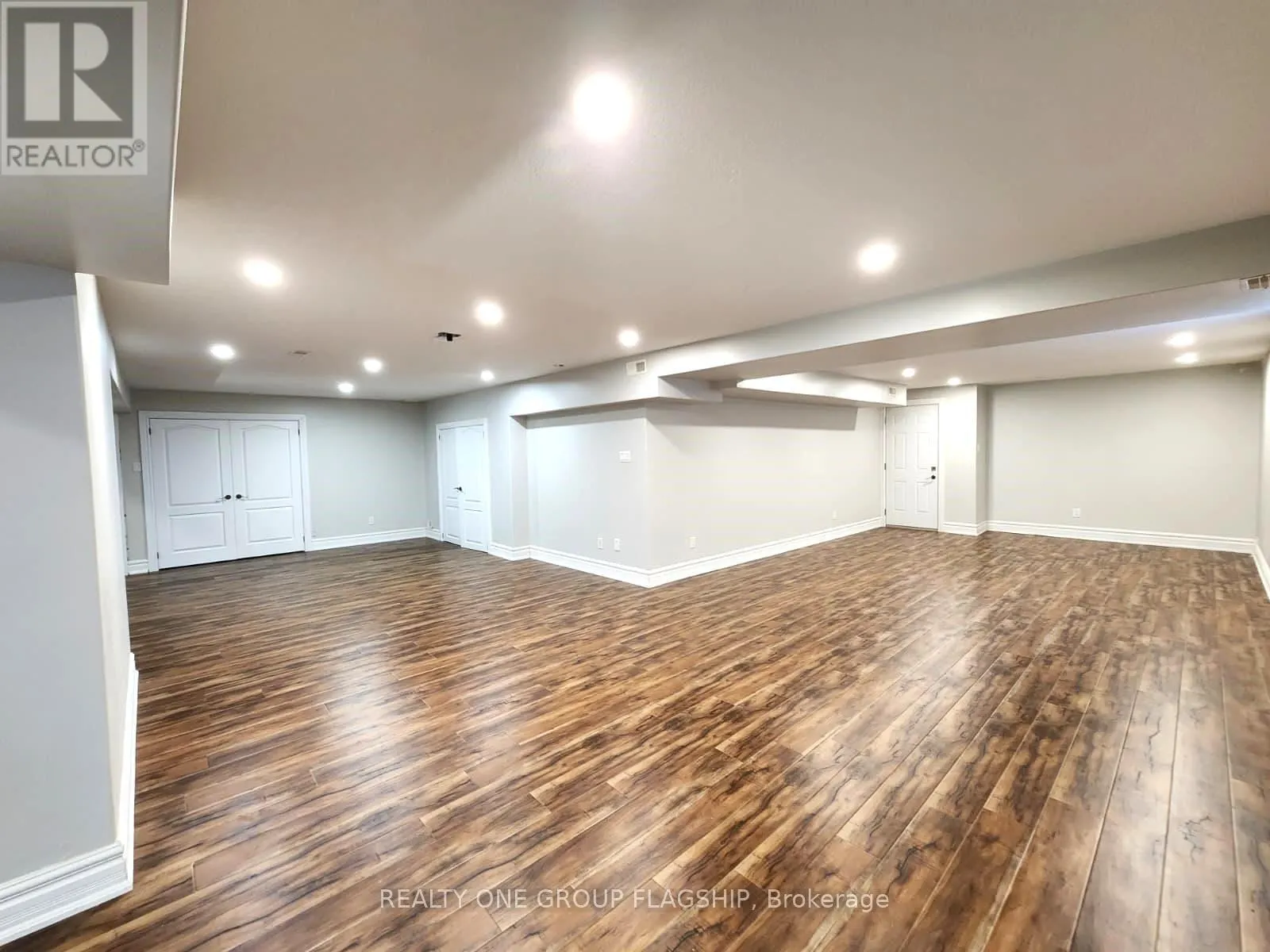 24 WENDAT TRAIL