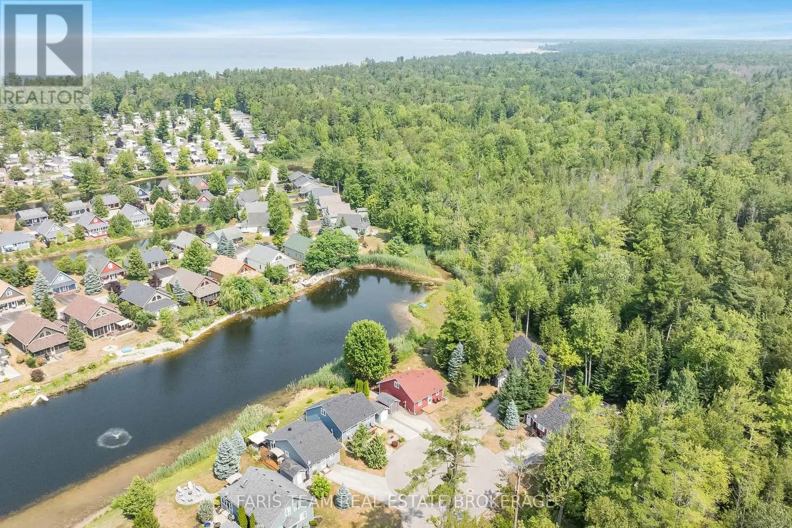 32 ALGONQUIN TRAIL