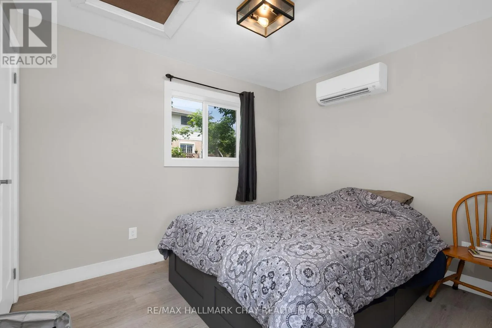 1, 2, 3 - 24 CHARLBROOK AVENUE