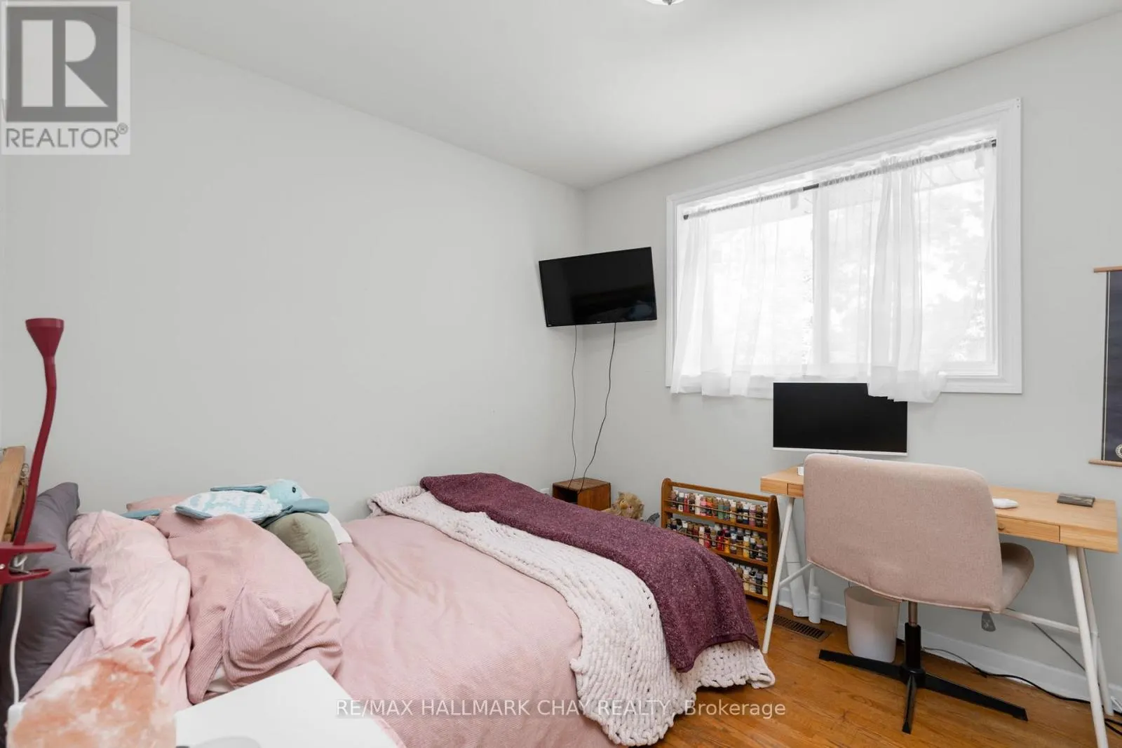 1, 2, 3 - 24 CHARLBROOK AVENUE