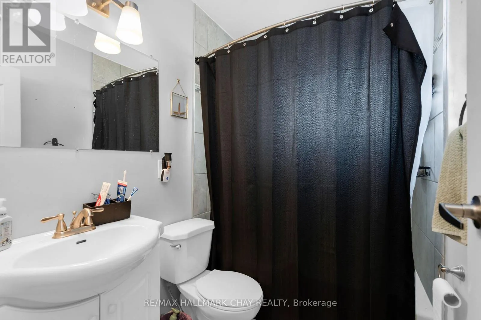 1, 2, 3 - 24 CHARLBROOK AVENUE