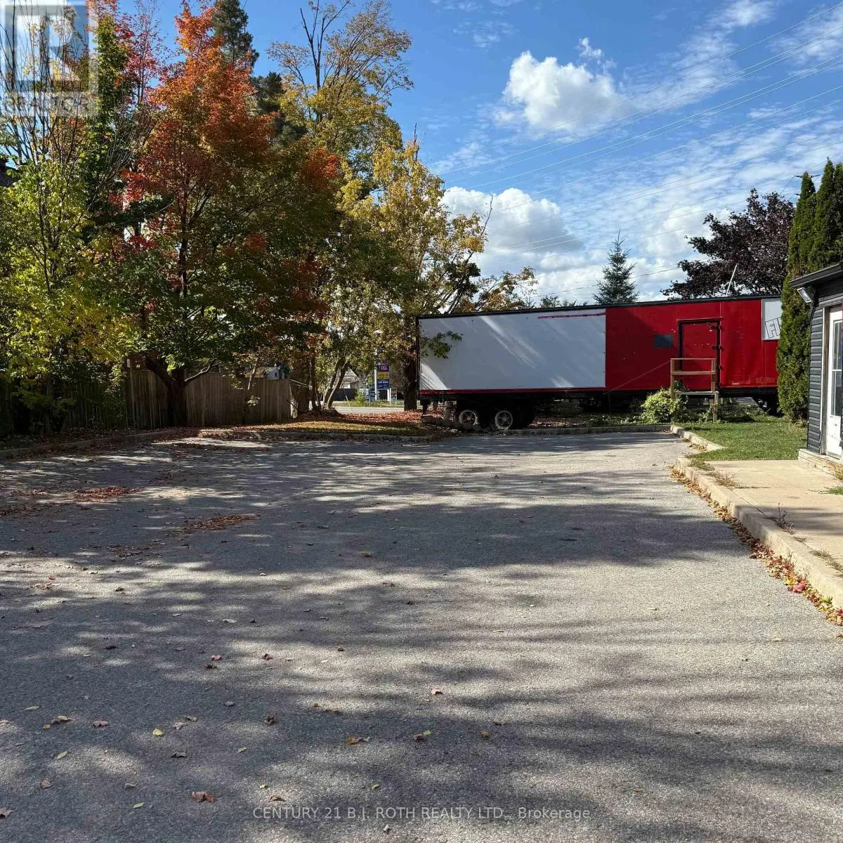 BACK UNIT - 371 MAPLEVIEW DRIVE W