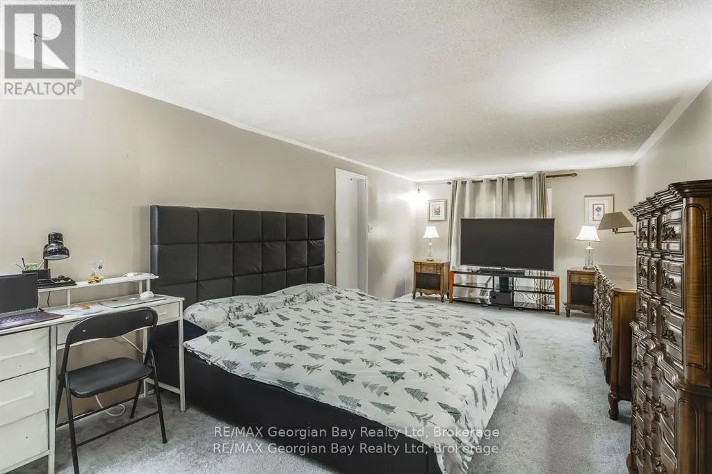 586 DOMINION AVENUE