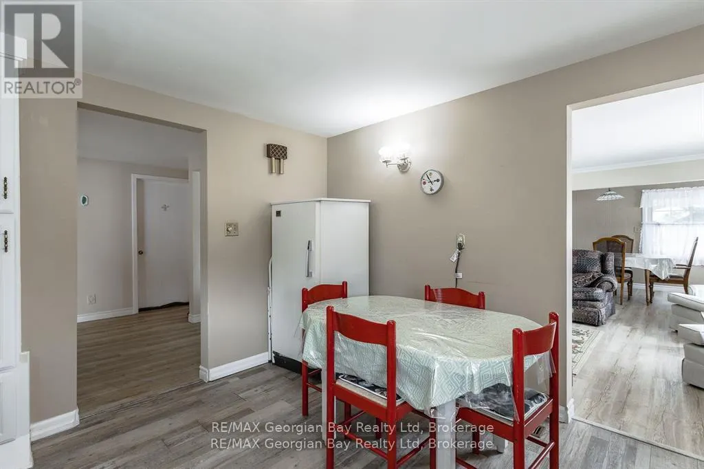 586 DOMINION AVENUE