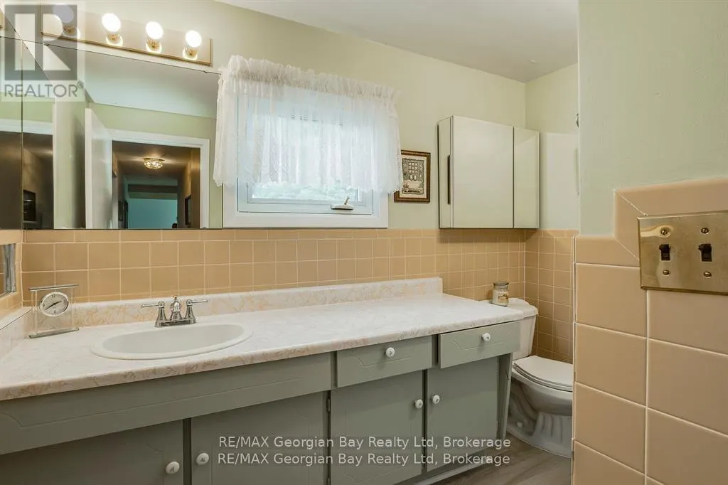 586 DOMINION AVENUE