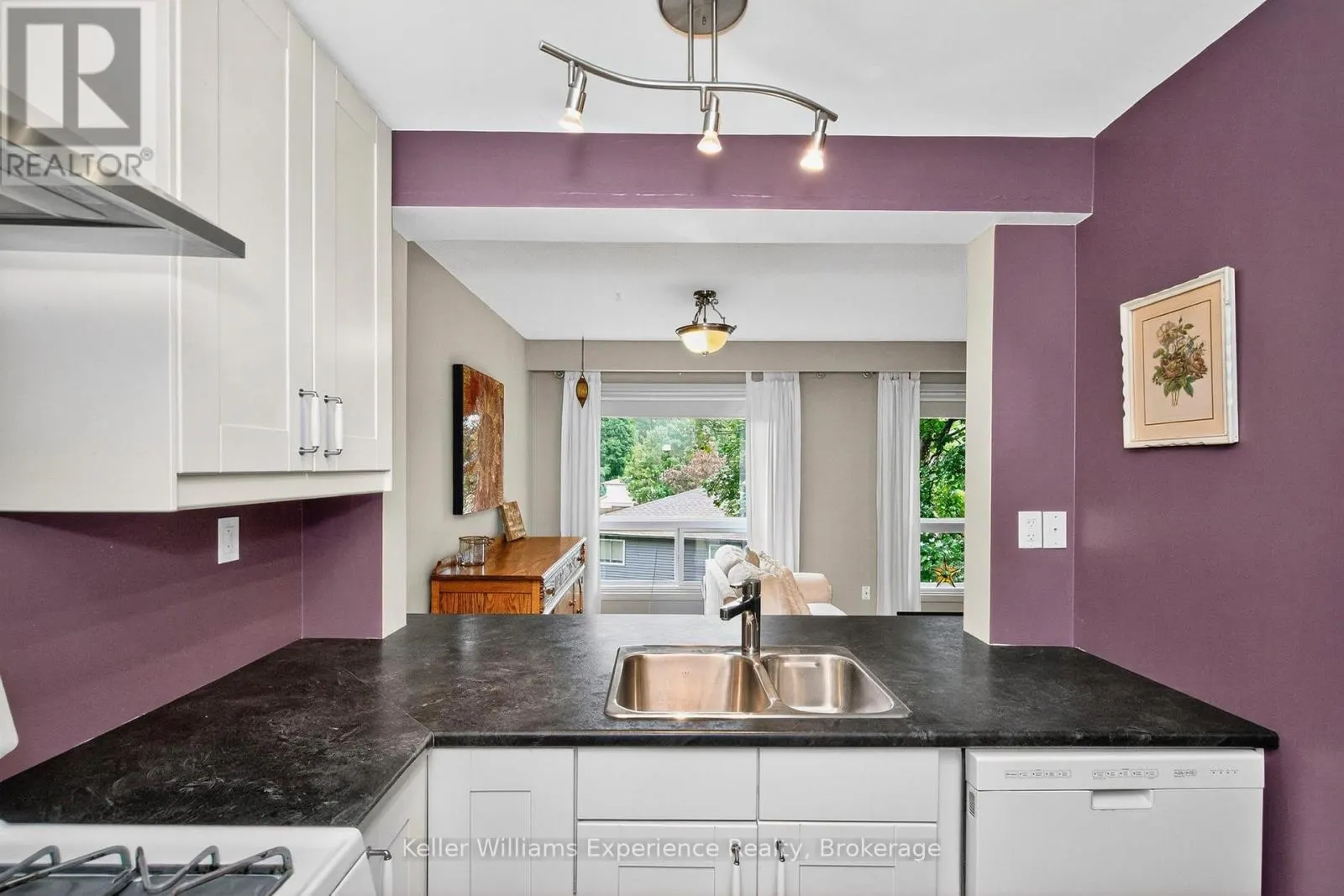 56 - 778 WILLIAM STREET, #56