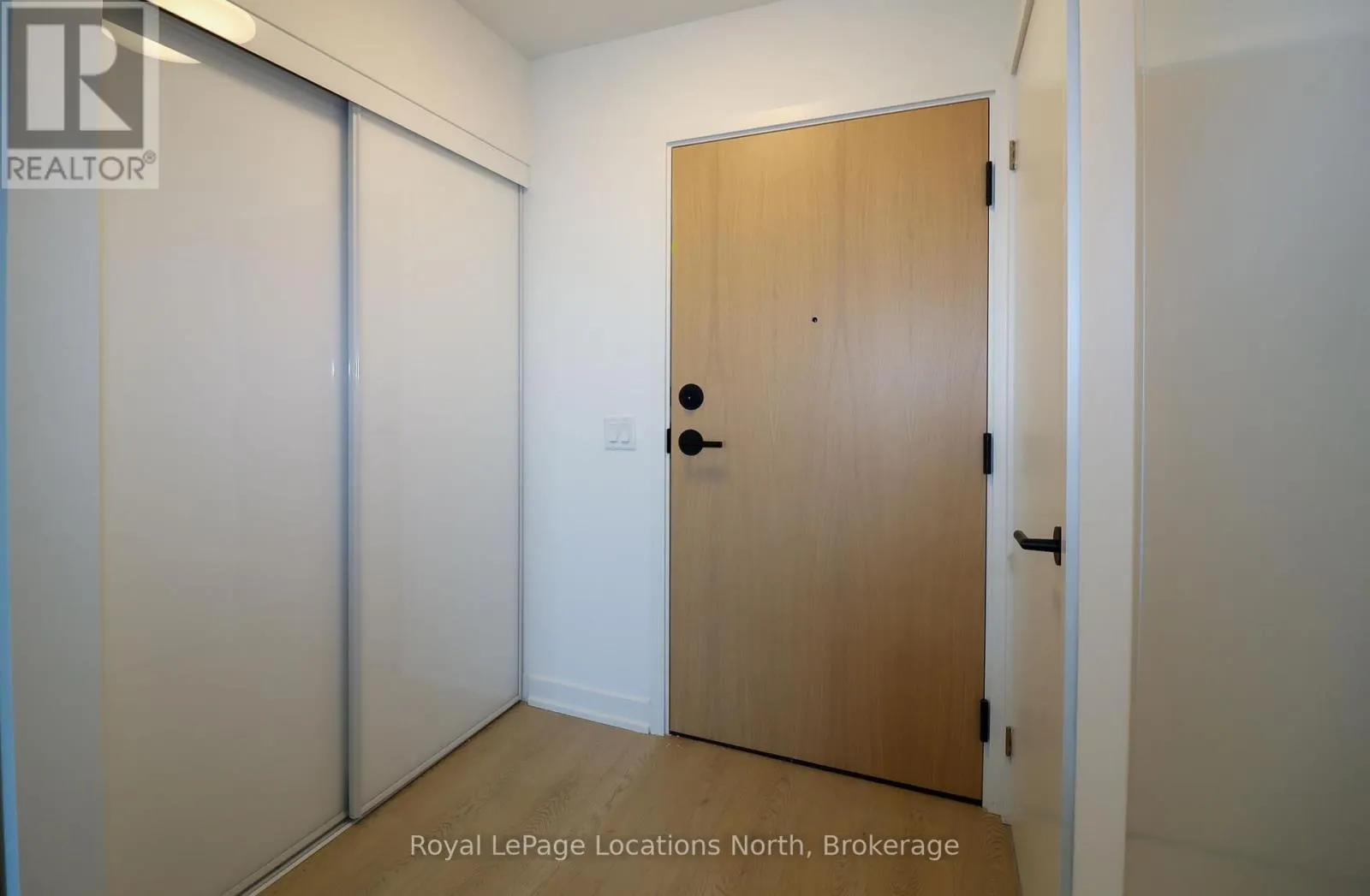518 - 31 HURON STREET, #518