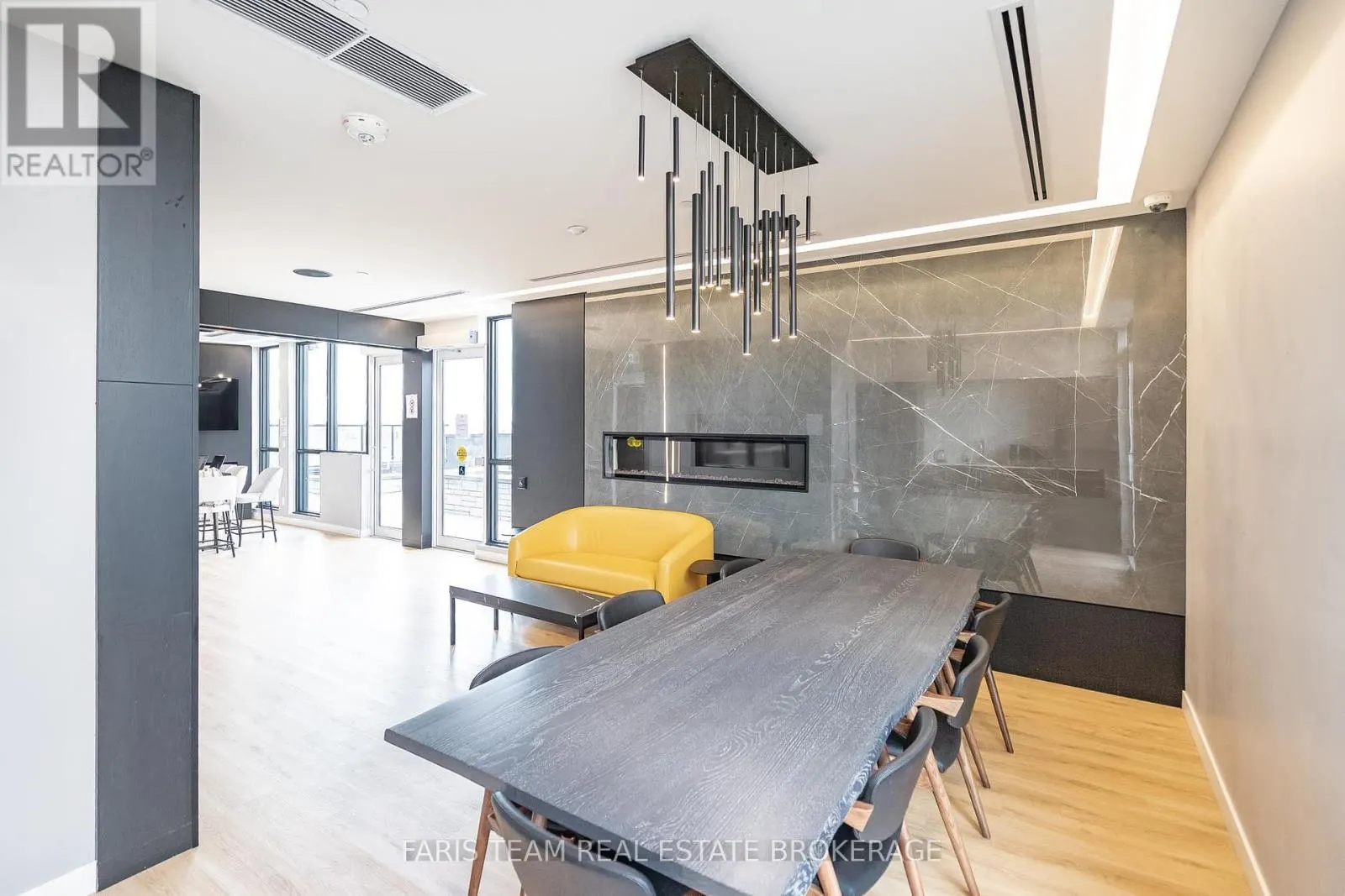 311 - 681 YONGE STREET