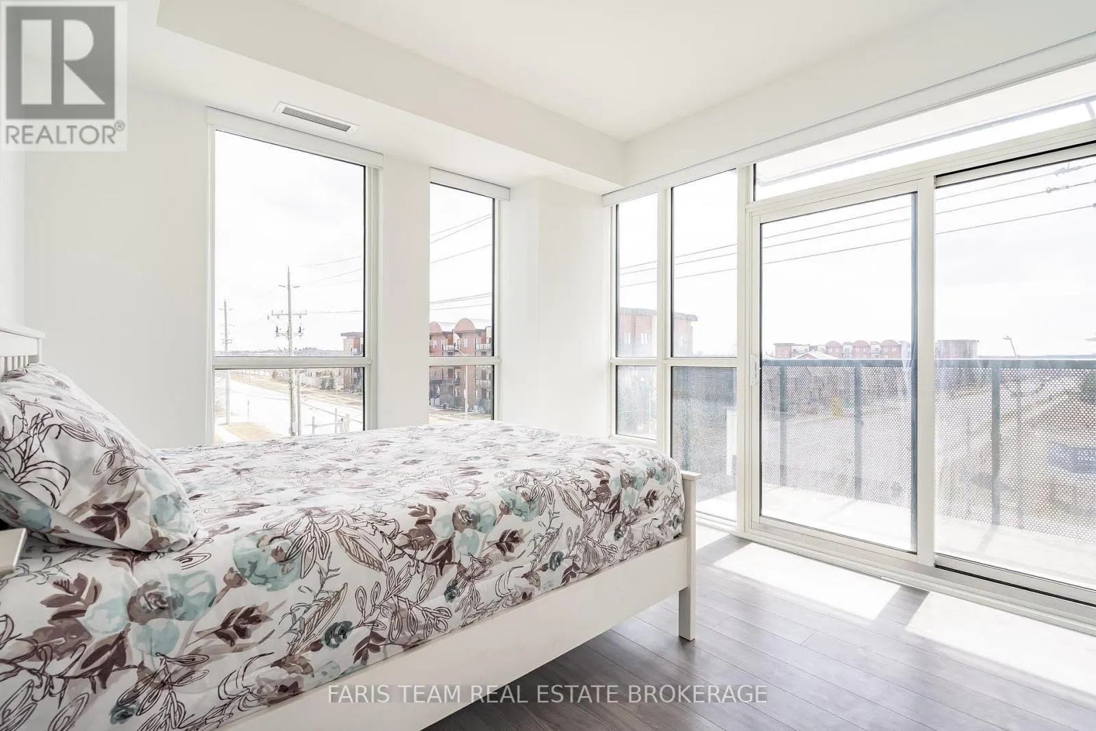 311 - 681 YONGE STREET