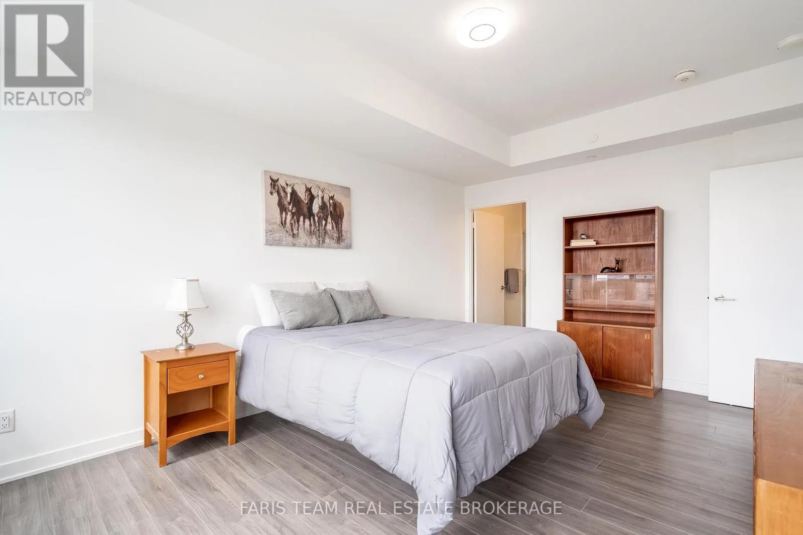 311 - 681 YONGE STREET