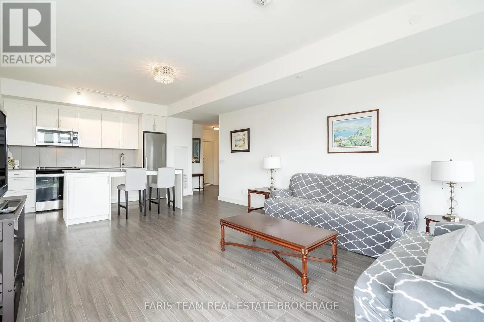 311 - 681 YONGE STREET