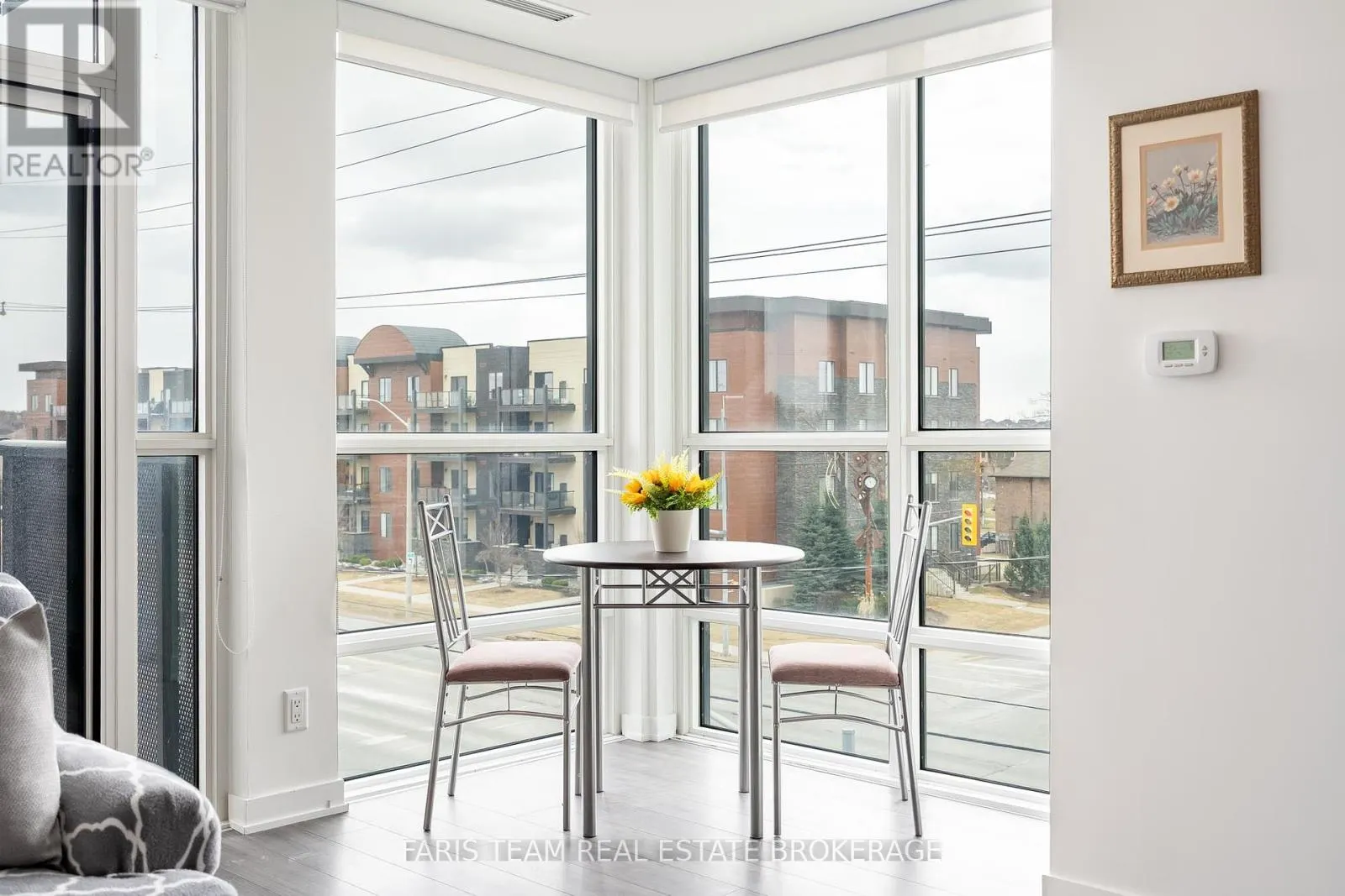 311 - 681 YONGE STREET