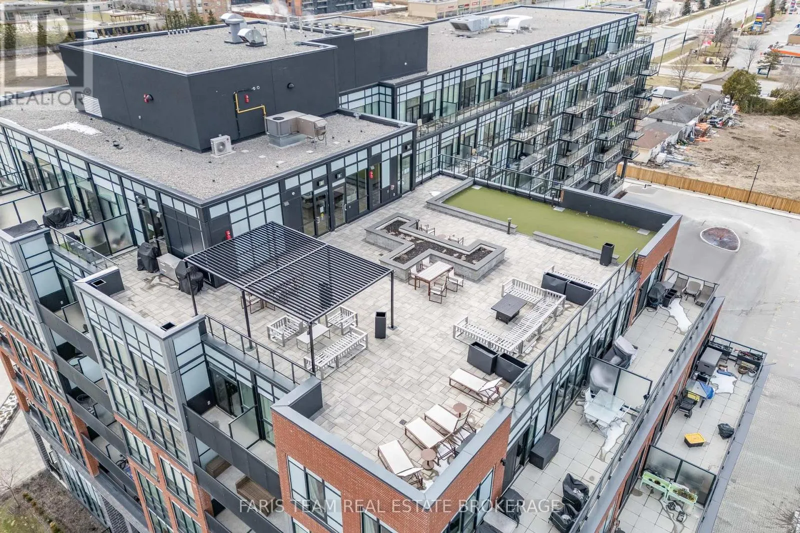 311 - 681 YONGE STREET