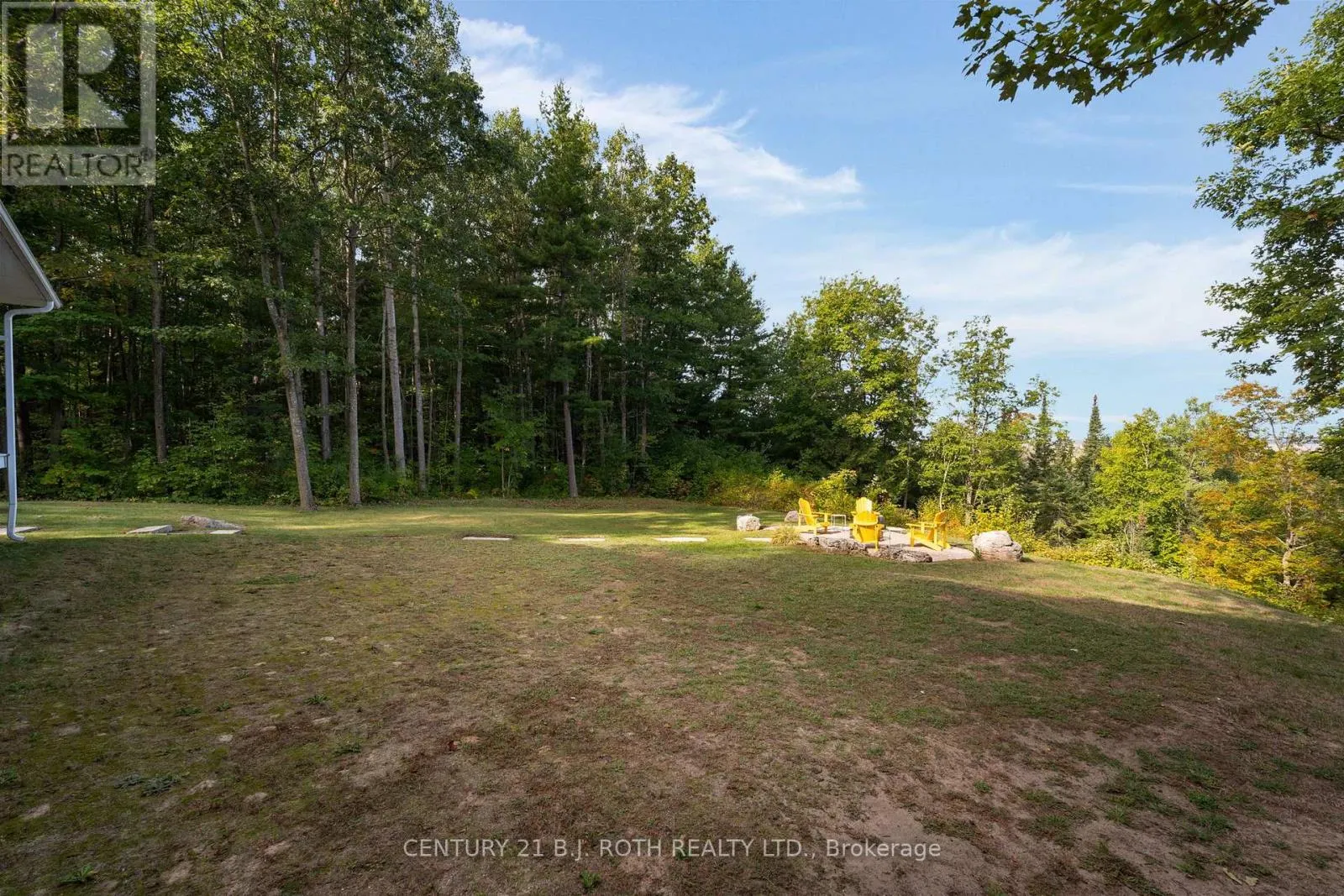 2710 PORTAGE TRAIL