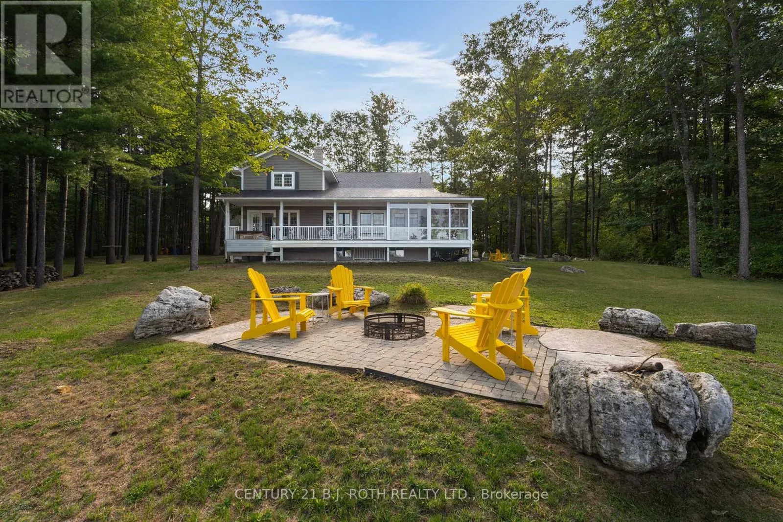 2710 PORTAGE TRAIL
