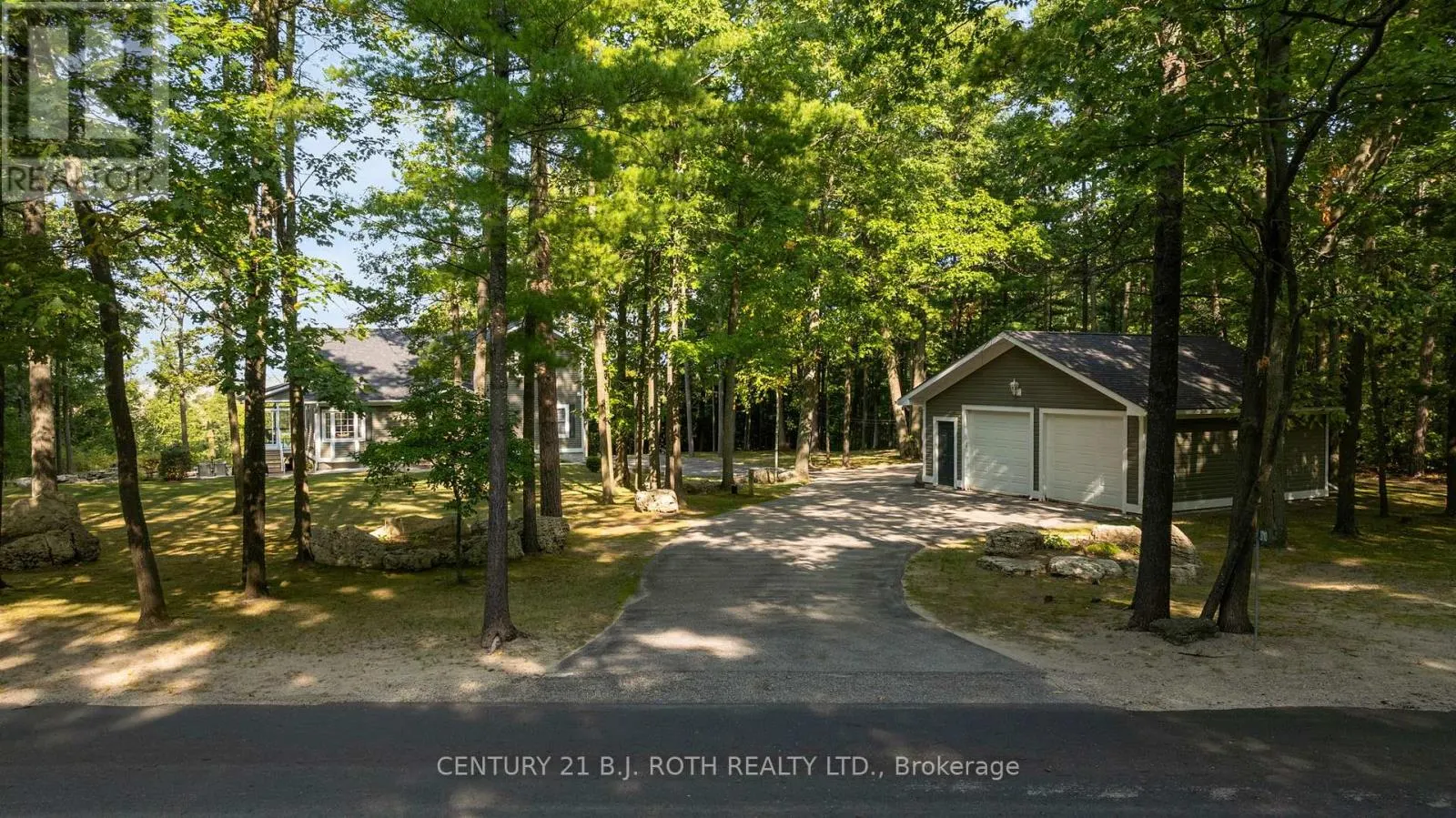 2710 PORTAGE TRAIL