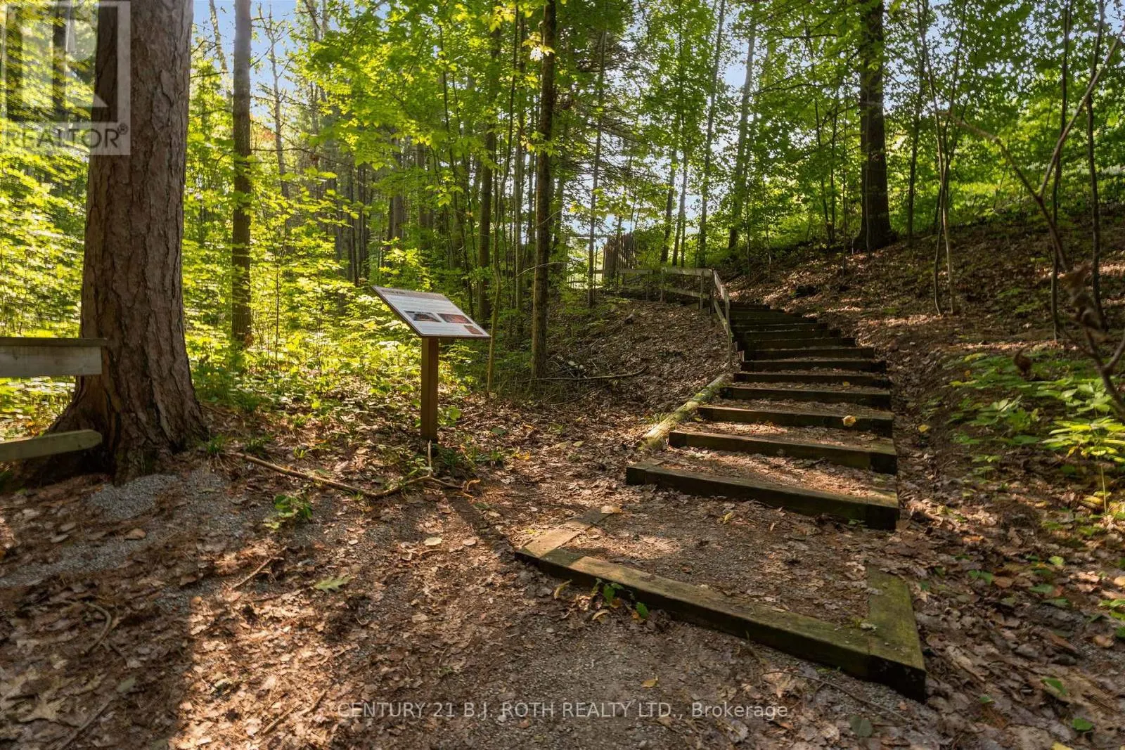 2710 PORTAGE TRAIL