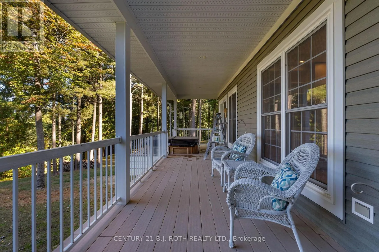 2710 PORTAGE TRAIL