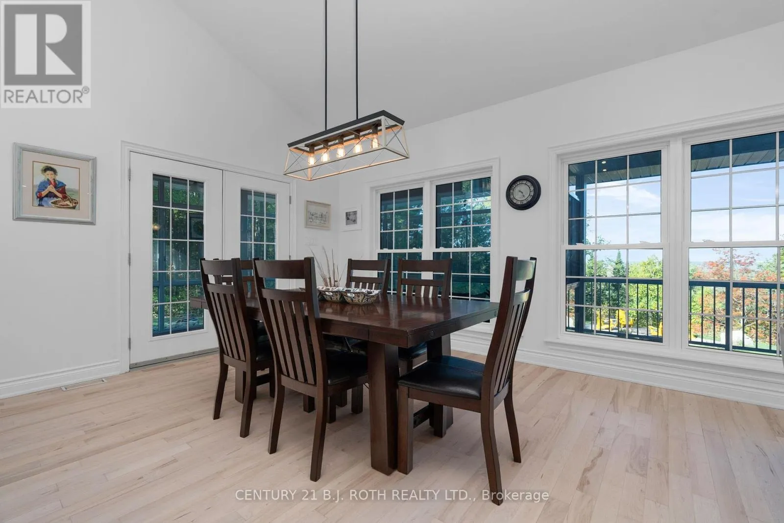 2710 PORTAGE TRAIL