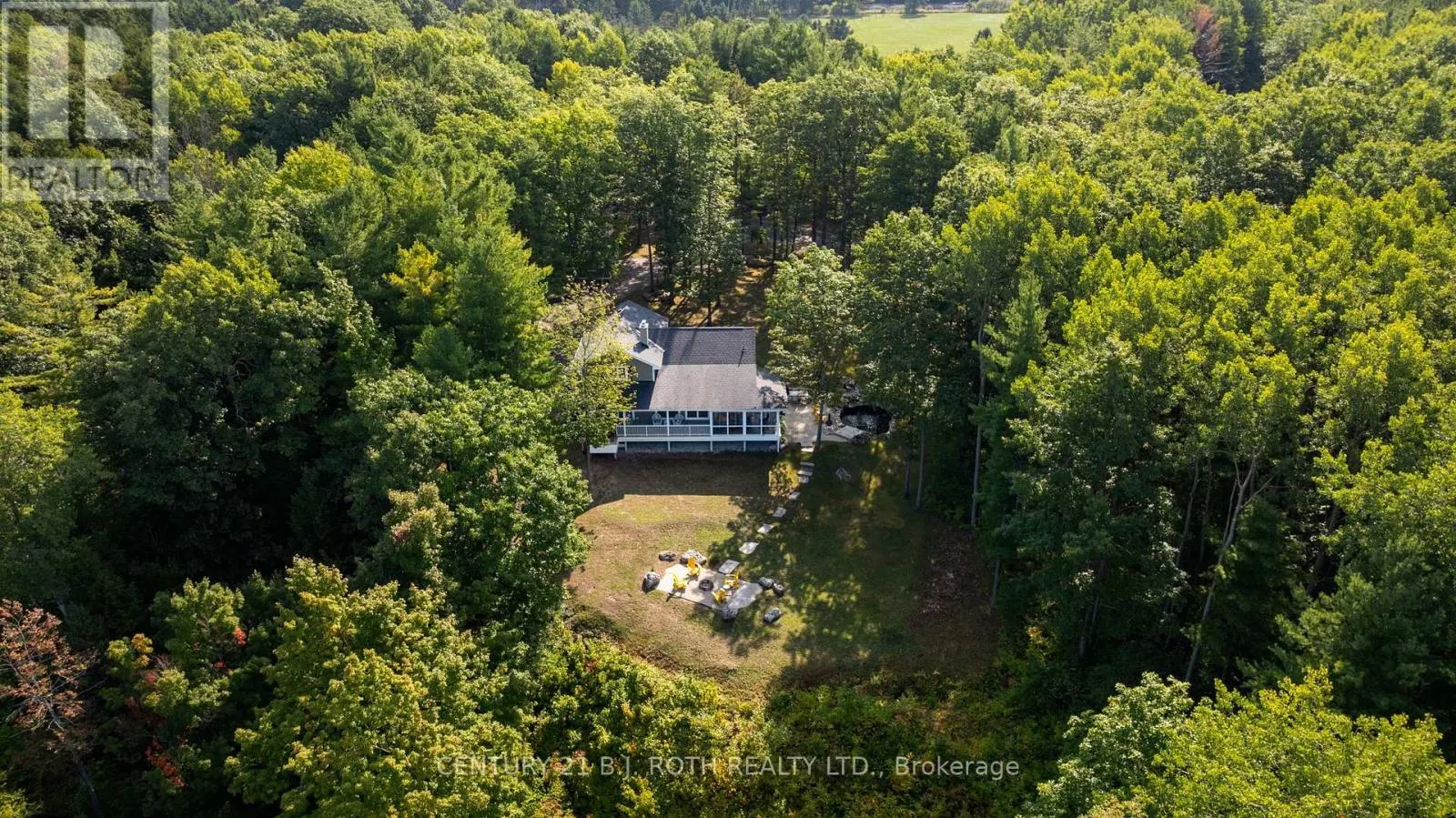 2710 PORTAGE TRAIL