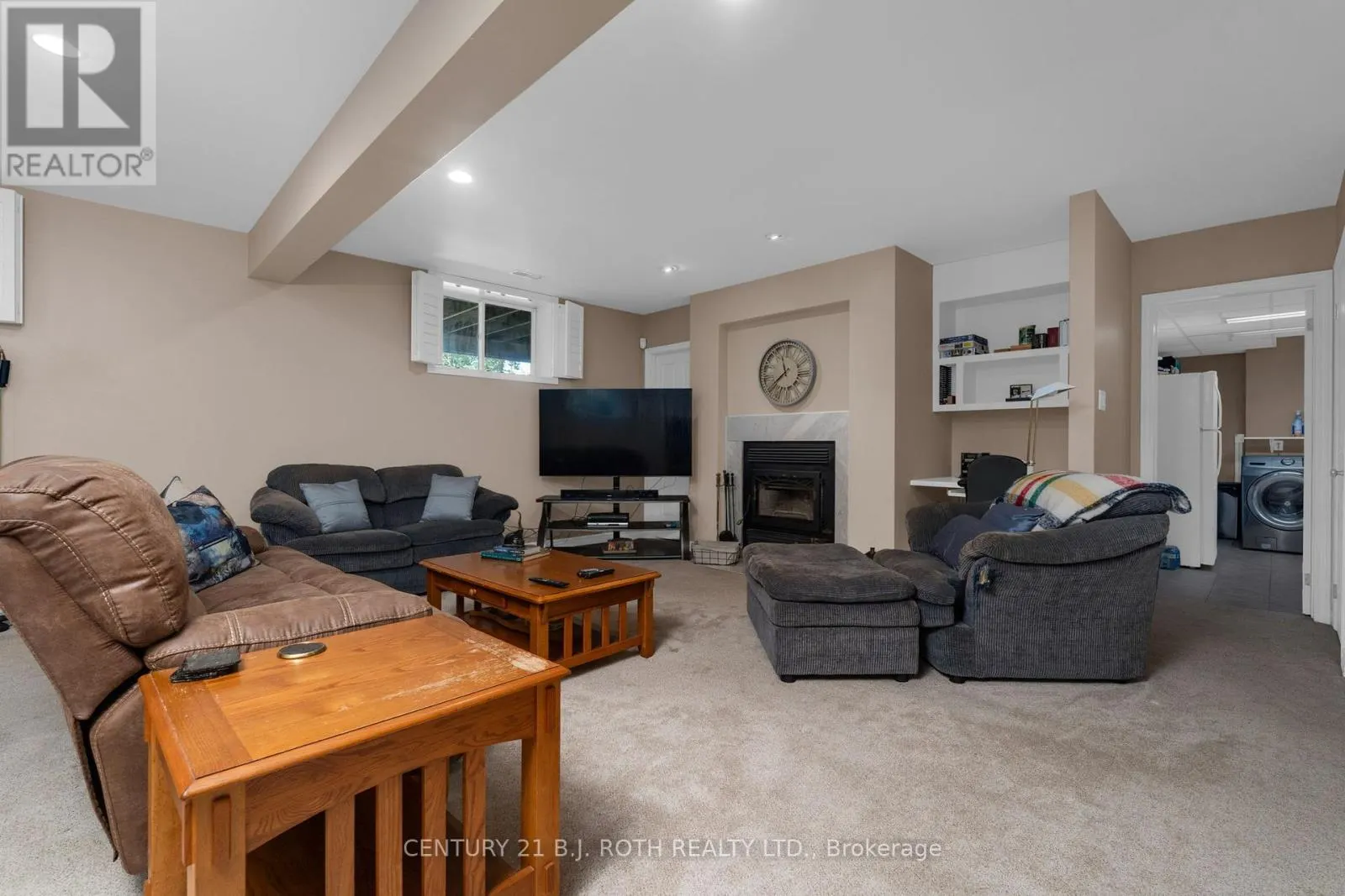 2710 PORTAGE TRAIL