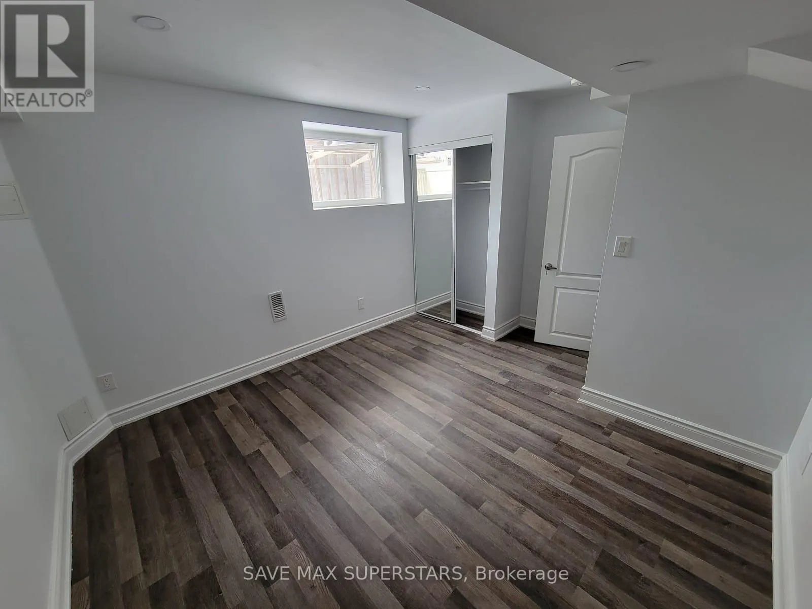 LOWER - 32 WESTMINSTER CIRCLE