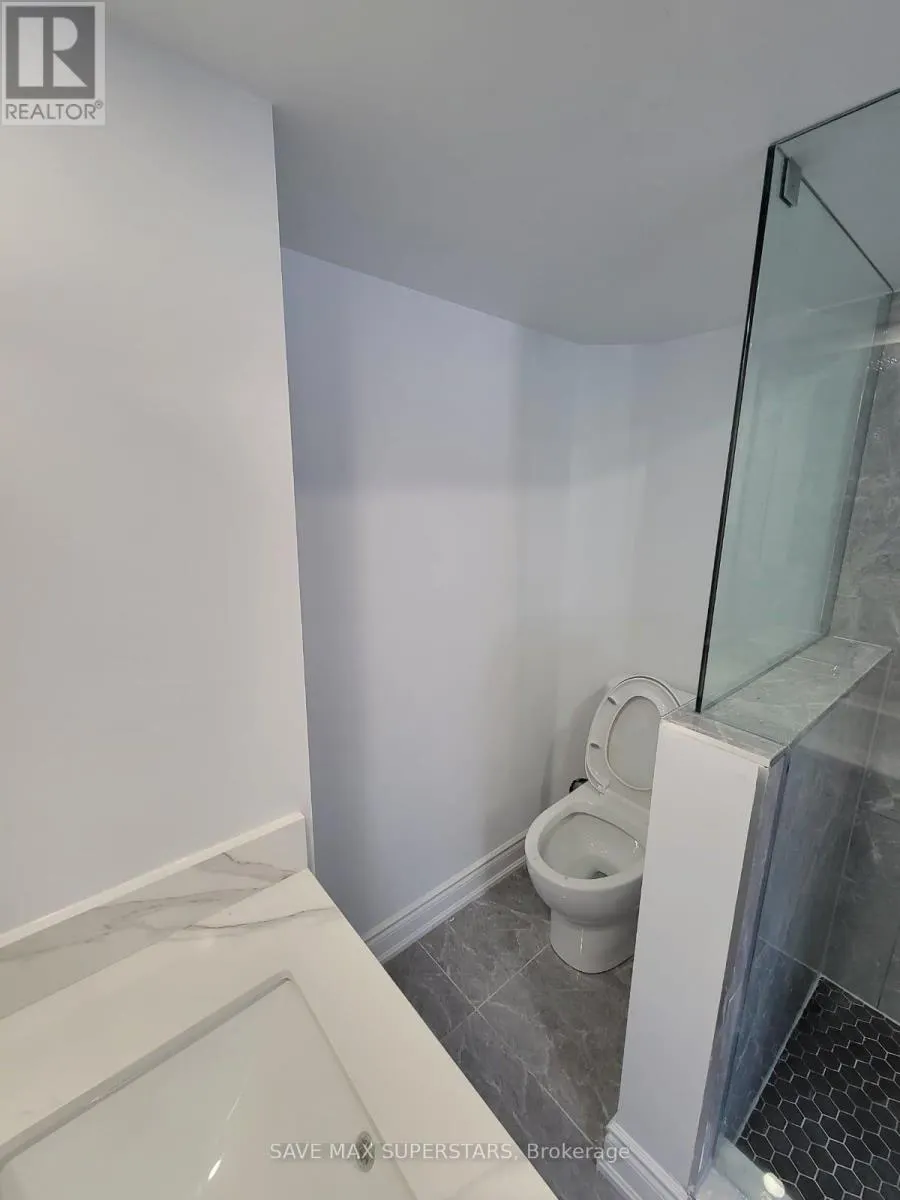 LOWER - 32 WESTMINSTER CIRCLE