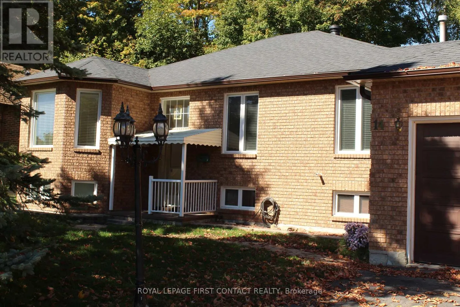 14 FAIRWAY CRESCENT