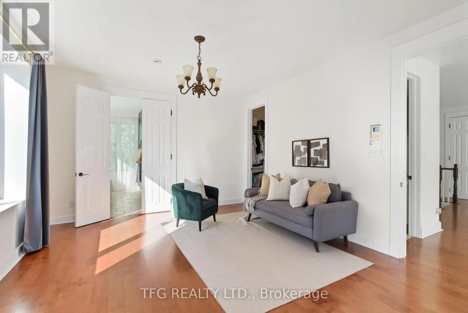 165 BAYSHORE DRIVE