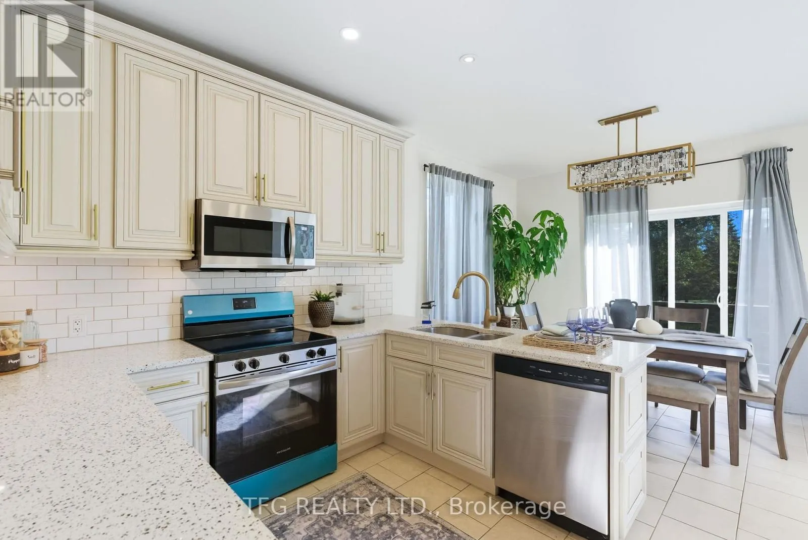 165 BAYSHORE DRIVE