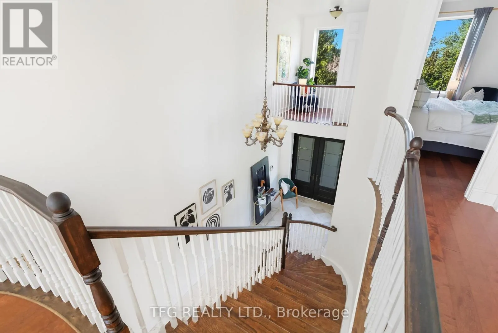 165 BAYSHORE DRIVE