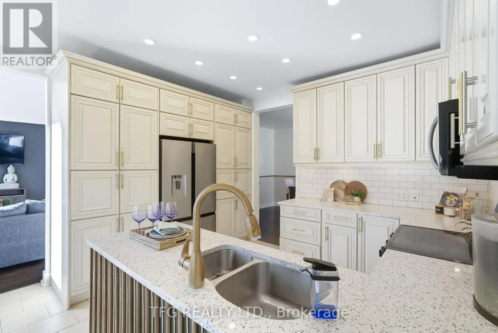 165 BAYSHORE DRIVE