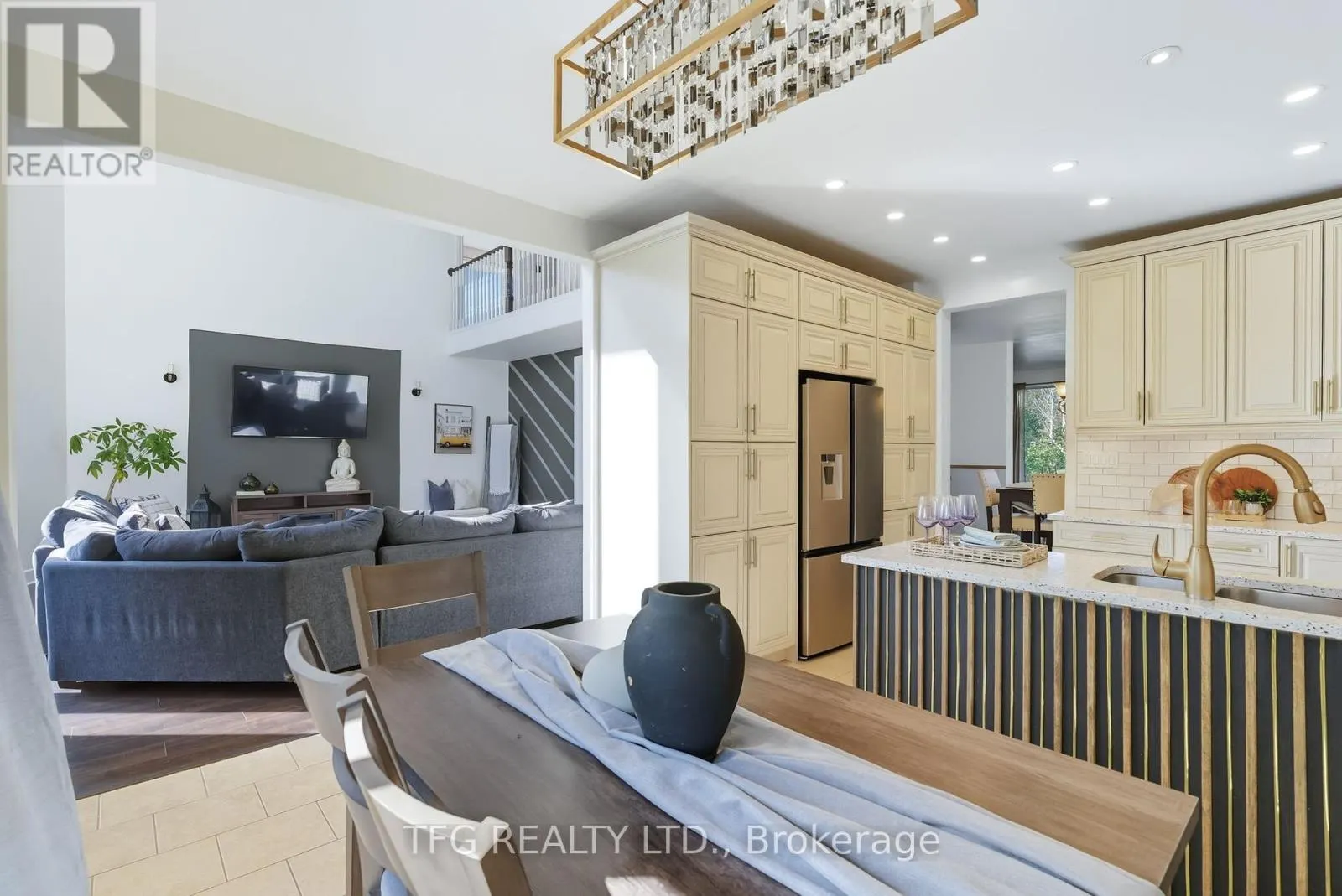 165 BAYSHORE DRIVE