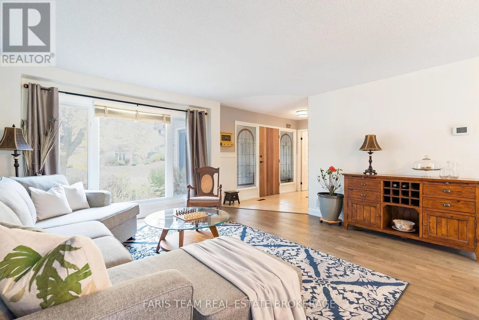 27 GARRETT CRESCENT