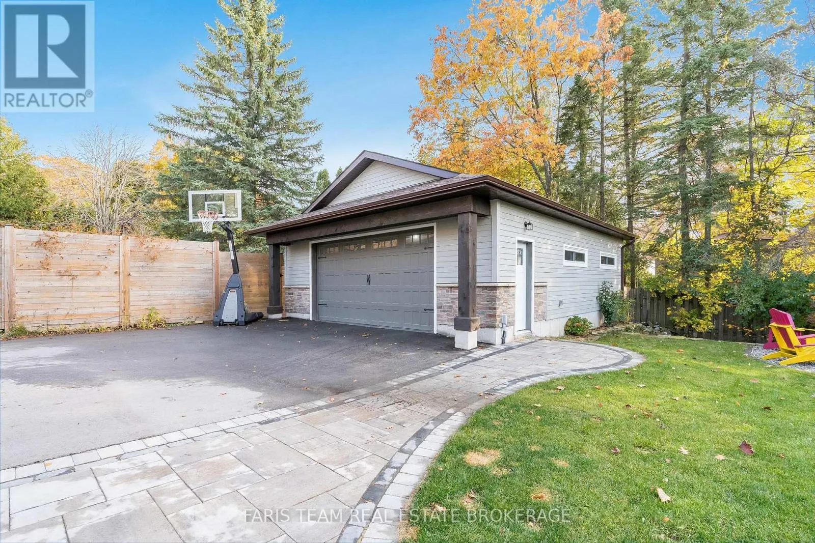 27 GARRETT CRESCENT