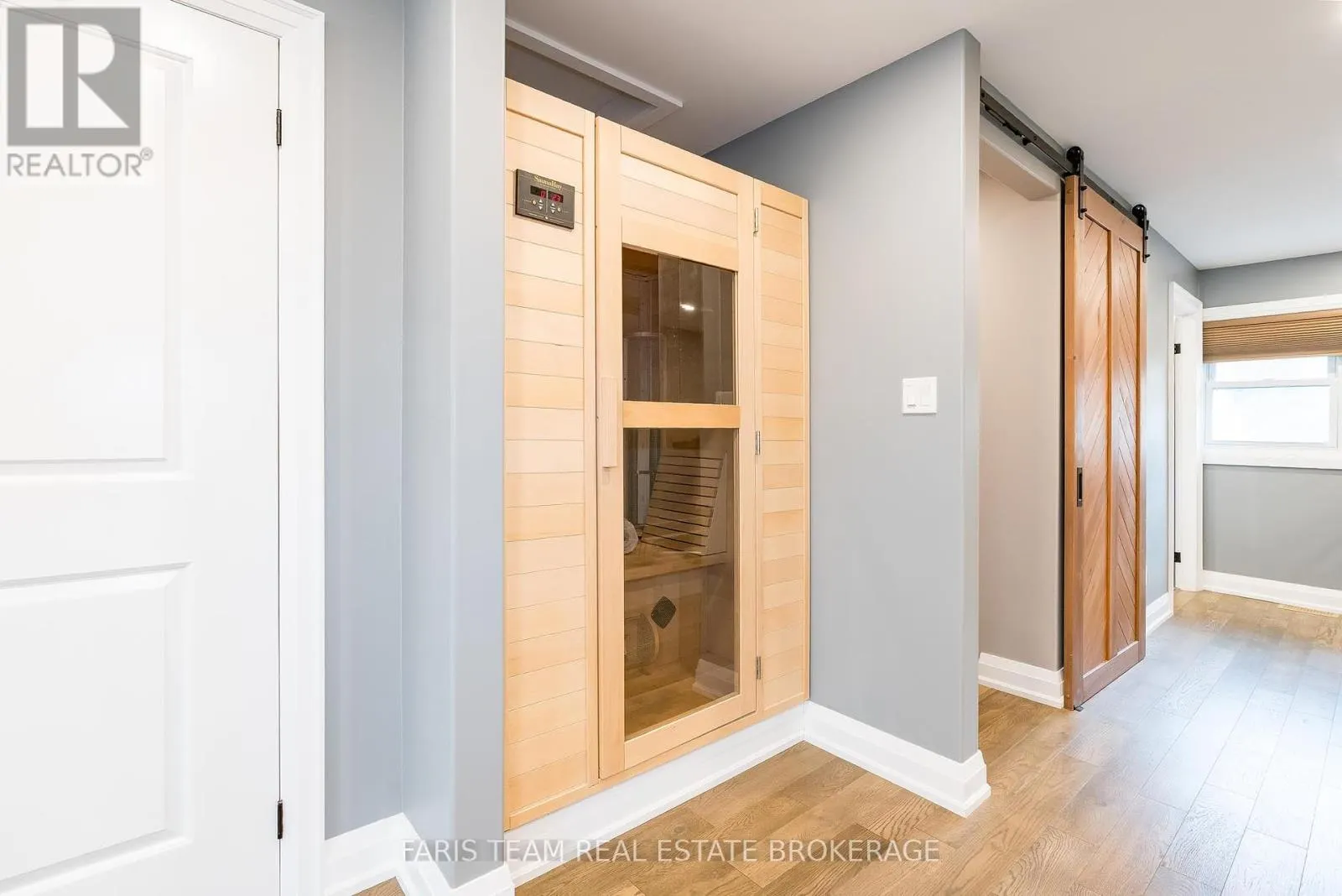 27 GARRETT CRESCENT