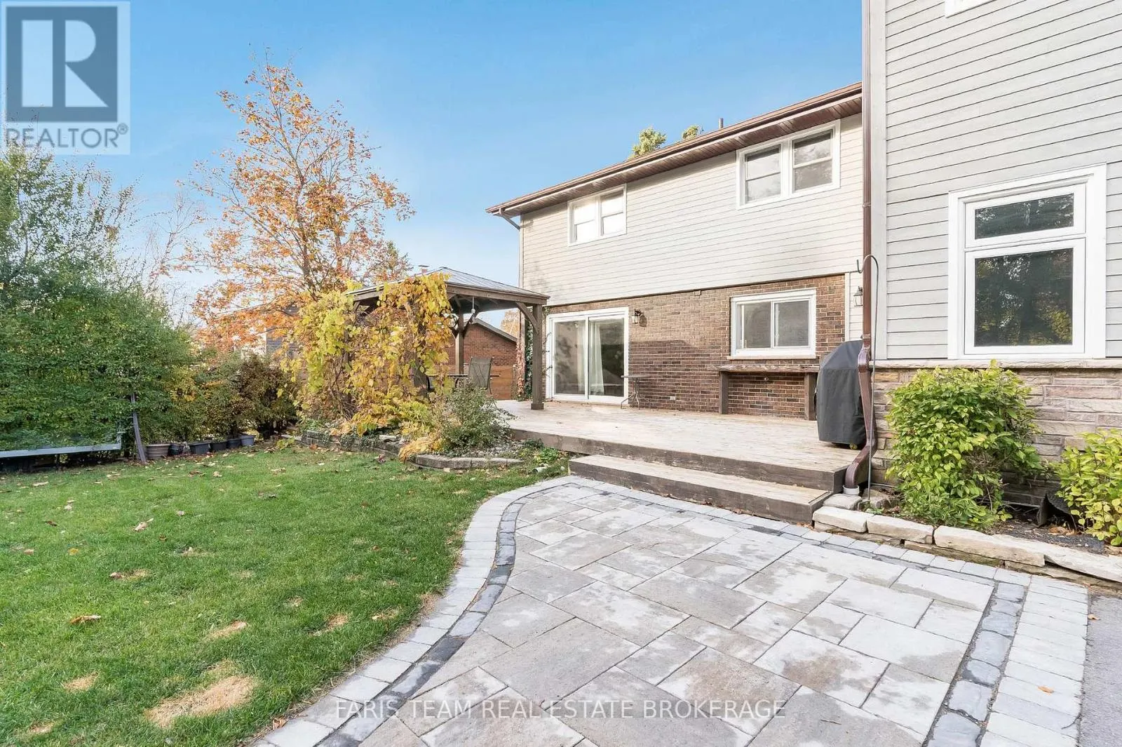 27 GARRETT CRESCENT