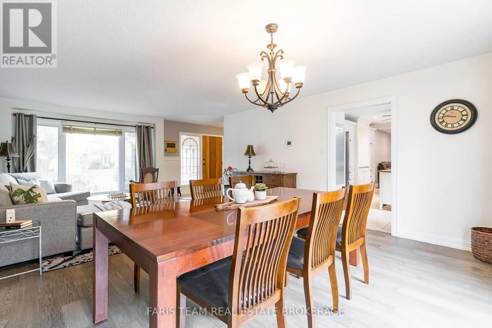 27 GARRETT CRESCENT