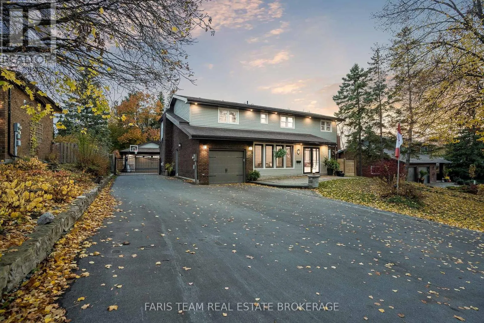 27 GARRETT CRESCENT