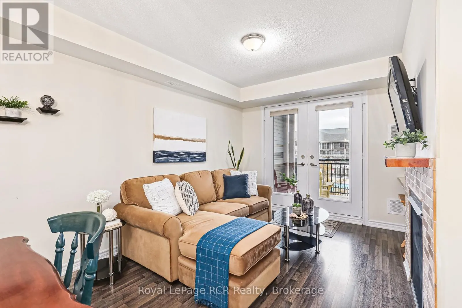 205 - 2 COVE COURT, #205
