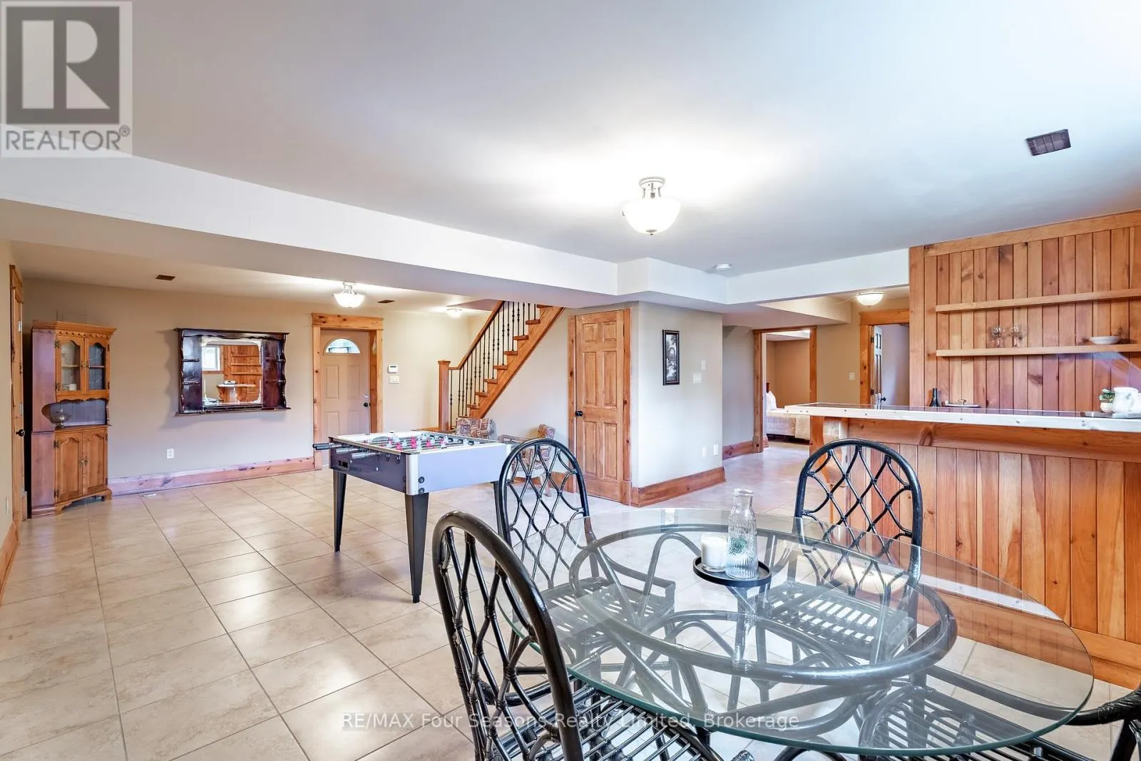 805 EASTDALE DRIVE