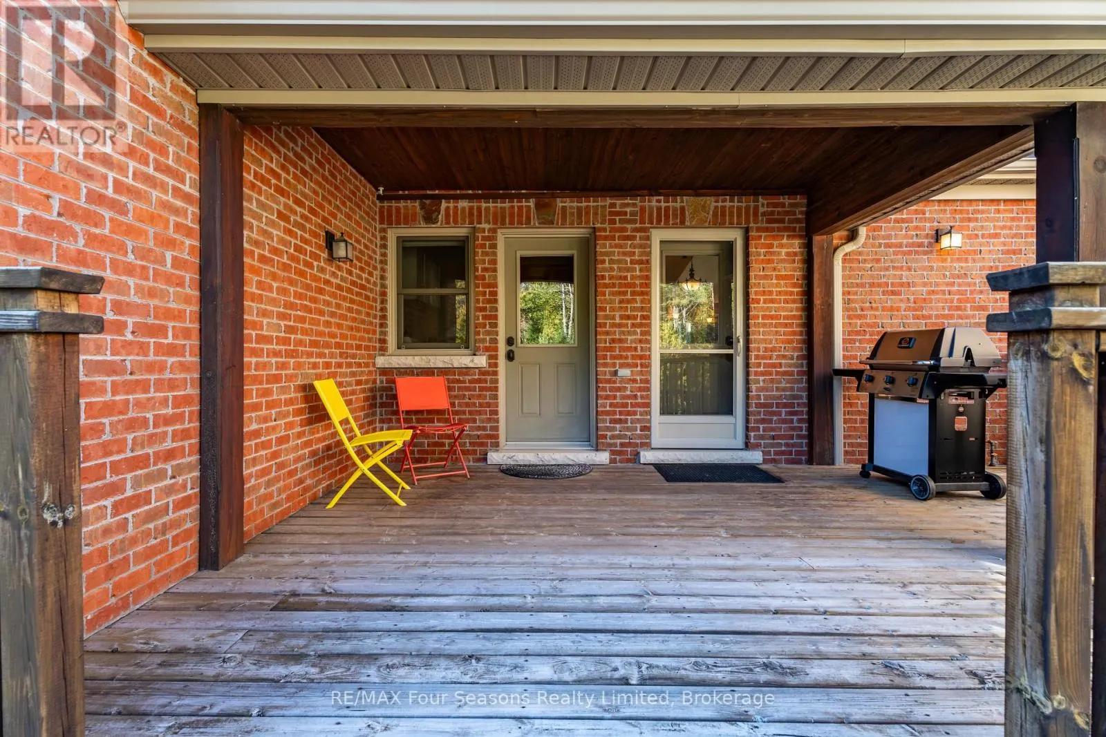 805 EASTDALE DRIVE