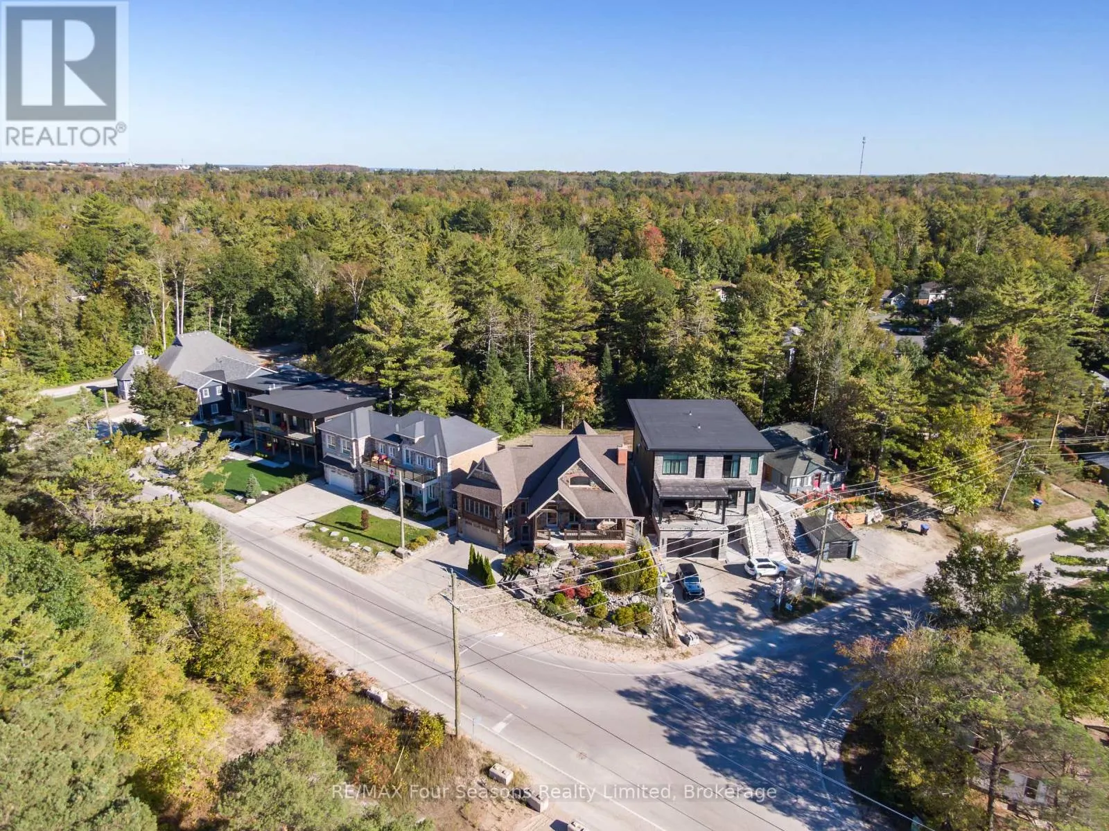 805 EASTDALE DRIVE